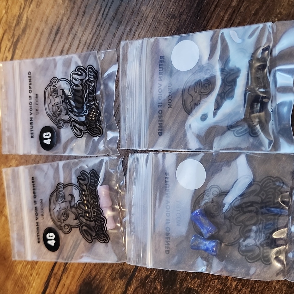 4 pair of in the sealed package 4g gauges